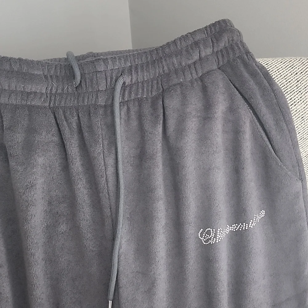 Velour set! - Picture 6 of 6